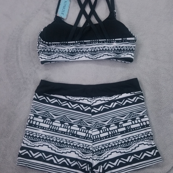 2‎ piece bathing suite | Size M | black & white - Picture 5 of 9